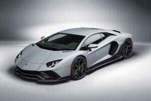 2022 lamborghini aventador