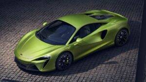 McLaren Artura green flux